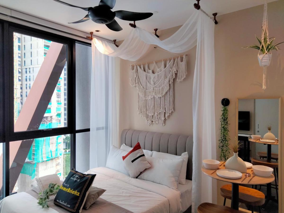 Scarletz Suites Klcc I Homebrickz Kuala Lumpur Exterior foto